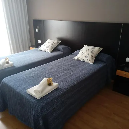 Pension Aneira 게스트하우스 3*