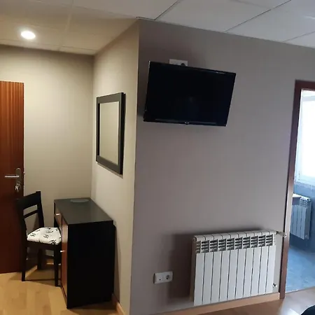 Guest house Pension Aneira Puebla de Trives