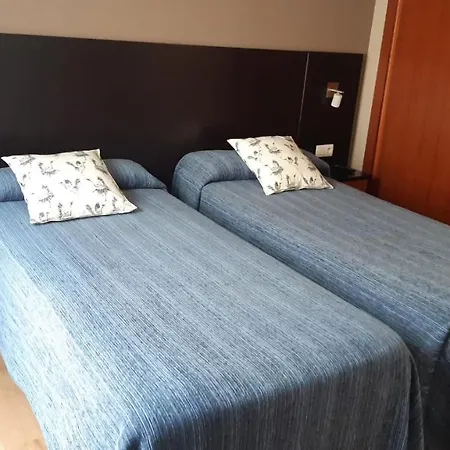 Pension Aneira 게스트하우스 3*