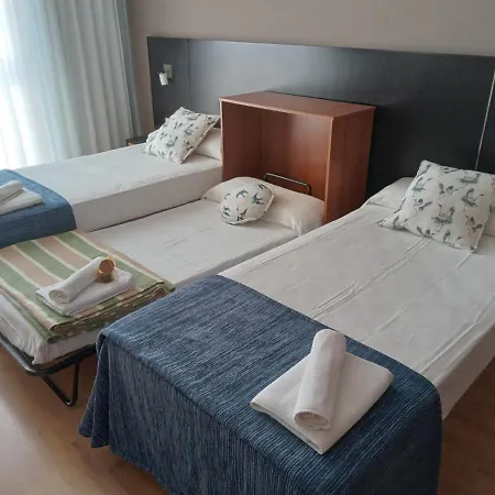 Pension Aneira 3*