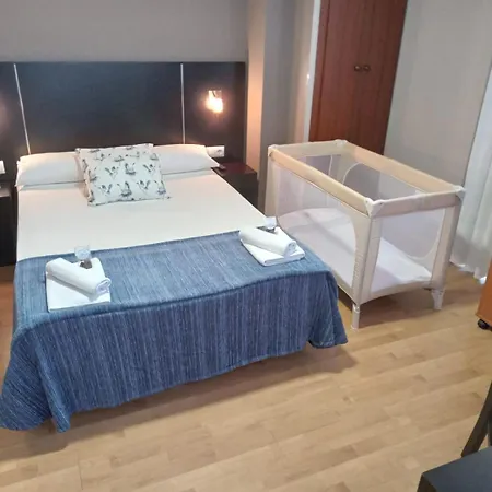 Pension Aneira Guest house Puebla de Trives