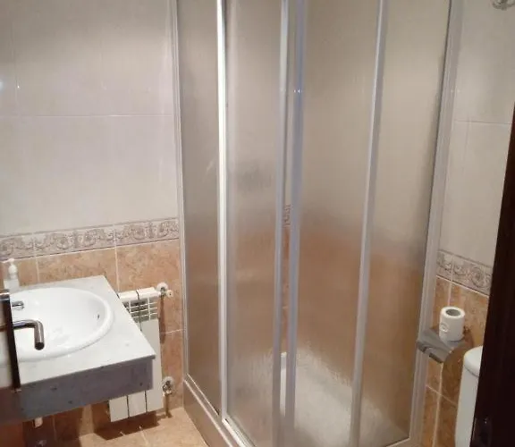 Pension Aneira 3* Puebla de Trives