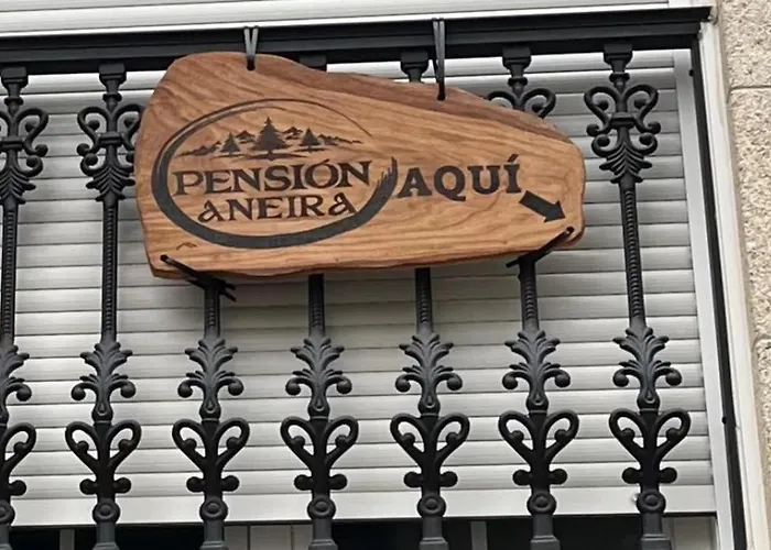 Pension Aneira 3*